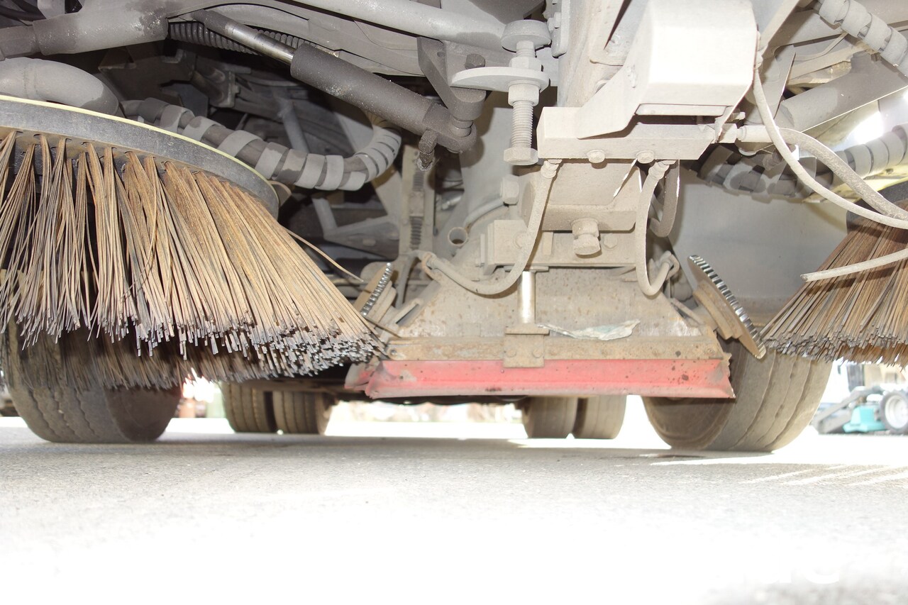 Road sweeper Ravo CR 540 Bj. 2013 Kehrmschine Straßenkehrer Streetsweeper Kommunalfahrzeug: picture 9