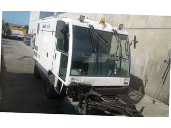 Road sweeper SPAZZATRICE UNIECO: picture 1