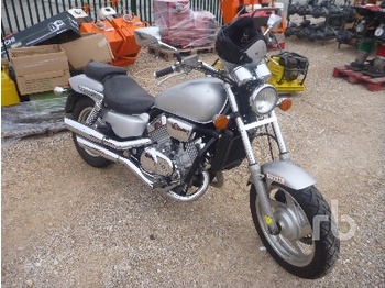 Honda VF750C MAGNA - Motorcycle