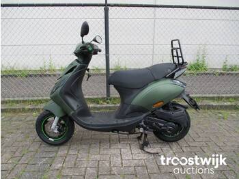 Piaggio Zip 50 4T - Motorcycle