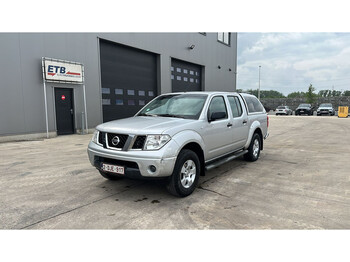 Car Nissan Navara  Double Cab 2.5 dCi (4X4 / AIRCO): picture 1