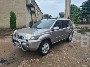 Car Nissan X-Trail: picture 1