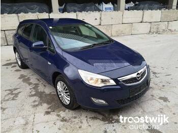 Car Opel Astra: picture 1