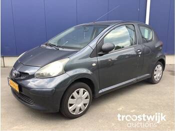 Car Toyota Aygo 1.0-12V: picture 1