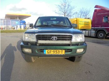 Car Toyota Land Cruiser: picture 2