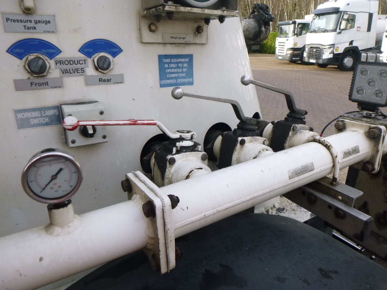 Tank semi-trailer for transportation of flour Feldbinder Powder tank alu 36 m3 / 1 comp: picture 10