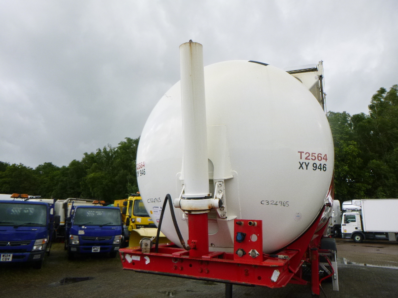 Tank semi-trailer for transportation of flour Feldbinder Powder tank alu 60 m3 (tipping): picture 7