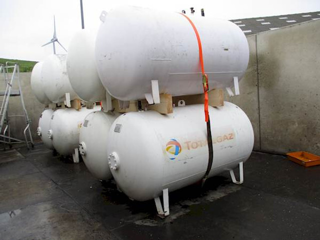 Tank semi-trailer LPG / GAS GASTANK 2700 LITER: picture 2