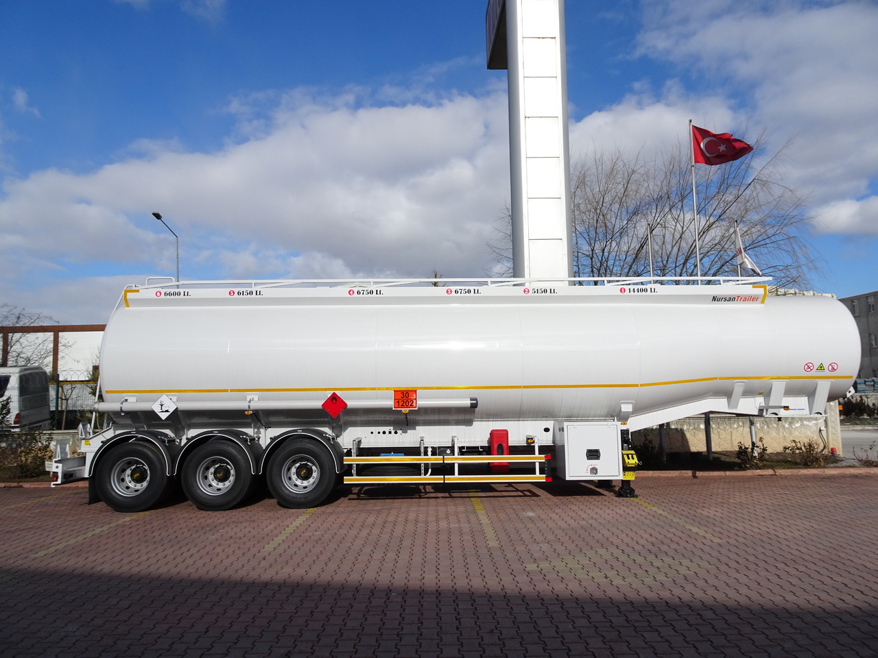 New Tank semi-trailer for transportation of fuel NURSAN Aluminium Fuel Tanker: picture 12