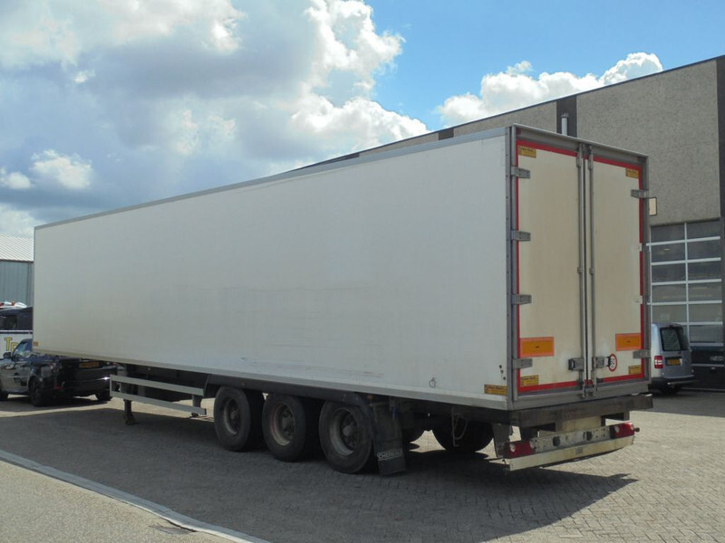 Refrigerator semi-trailer TURBO'S HOET + 3 Axle + Carrier cooling + apk: picture 5
