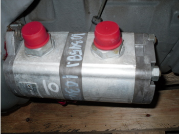 Steering pump for Construction machinery Hitachi 9218032: picture 1