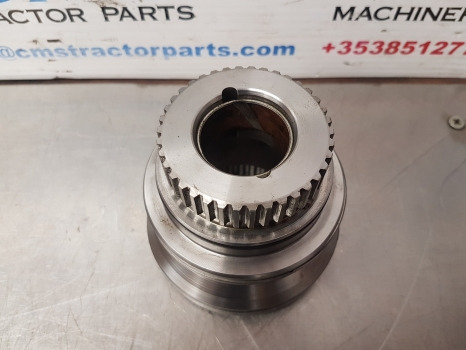 Gearbox John Deere 6200, 6300, 6400, 6500, 6100  Powerquad Output Shaft Re57230: picture 2