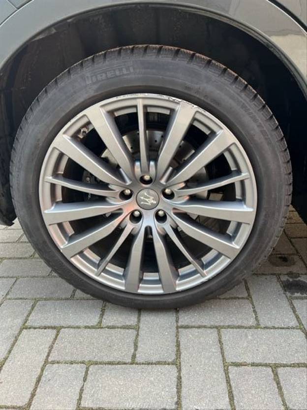 Wheel and tire package for Car Maserati 4 ORIGINAL MASERATI RIMS 19 INCH INCL WINTER TYRES PIRELLI SOTTOZERO 3: picture 9