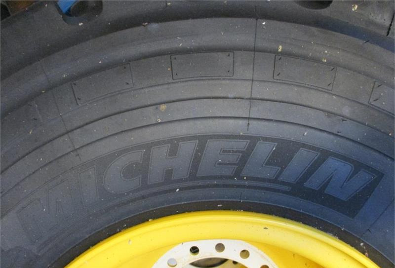 Tire for Agricultural machinery Michelin 20,5R25 Komplet fabriksnyt sæt på Volvo fælge.: picture 3