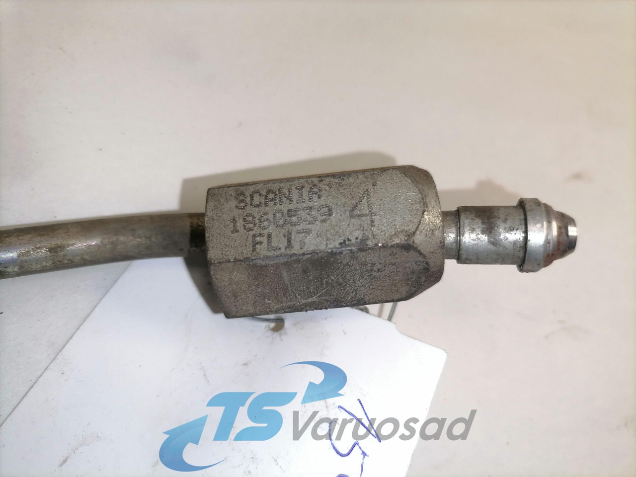 Fuel processing/ Fuel delivery for Truck Scania Fuel pipe 1860539: picture 3