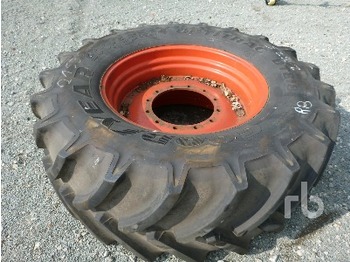 Goodyear DT818 - Wheels and tires