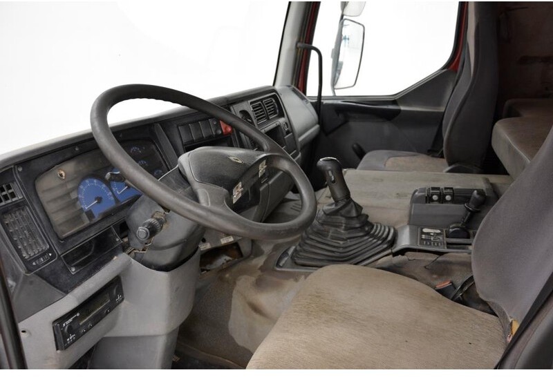 Tractor unit Renault Kerax 420 DCi: picture 7