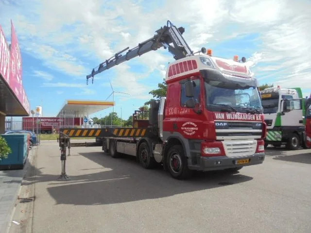 Lease a DAF CF 85 460 FAX 80 T/M FASSI DAF CF 85 460 FAX 80 T/M FASSI: picture 4