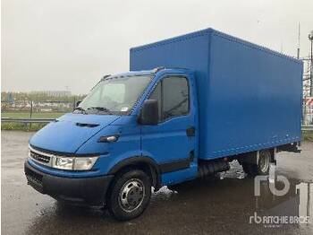 Box truck IVECO DAILY 40C13 4x2: picture 1