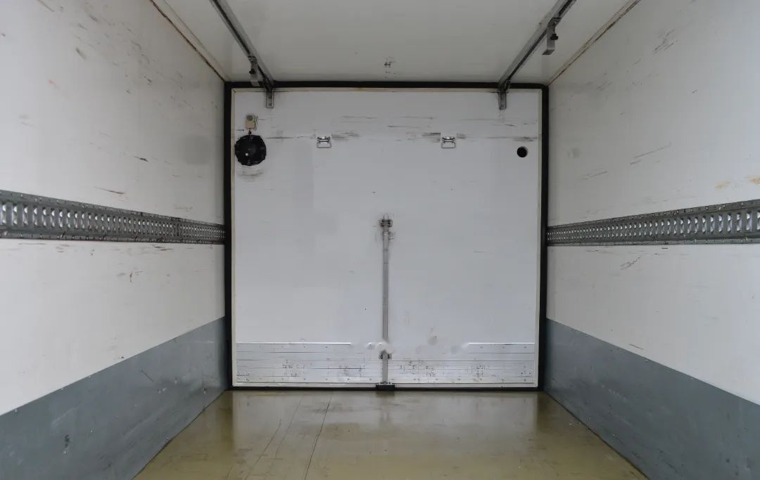 Refrigerator truck IVECO DAILY 60C15 60-150 TWO-CHAMBER REFRIGERATOR CONTAINER ISOTHERM F: picture 13