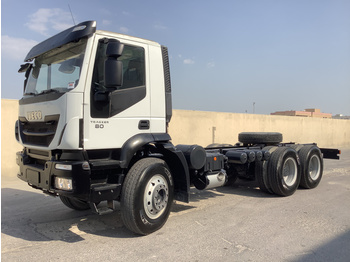 Cab chassis truck Iveco AD380T38H: picture 1