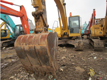 Komatsu PC200 - truck