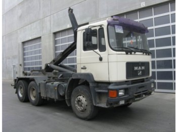 Hook lift truck MAN 26.422 DF- BB 6x4 F90: picture 1