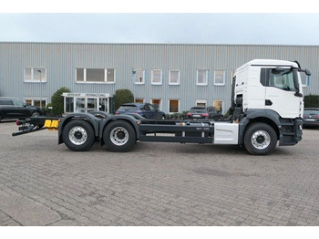 New Cab chassis truck MAN 26.480 TGS BL 6x2, Alu-Felgen, Klima, Navi, Lift: picture 2