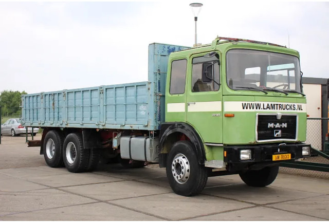 Dropside/ Flatbed truck MAN 33.321 33.000 kg 6 X 2 FULL STEEL: picture 10