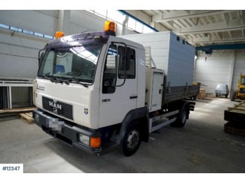 Dropside/ Flatbed truck MAN 8.163: picture 1