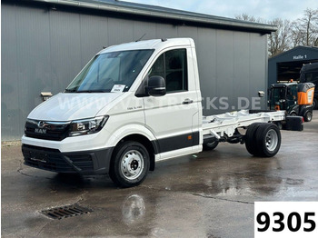 Cab chassis truck MAN TGE
