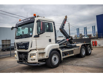 Container transporter/ Swap body truck MAN TGS 26.420
