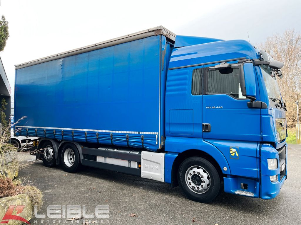 Curtainsider truck MAN TGX 26.440 6x2-2LL Festaufbau / Motor überholt!: picture 7