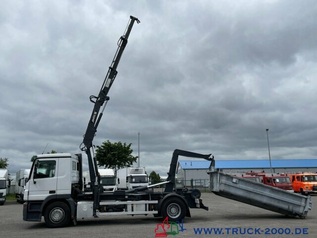 Hook lift truck, Crane truck Mercedes-Benz 1841L Abroller + Mulde und Kran + FB 7.6m=1.2 t.: picture 14