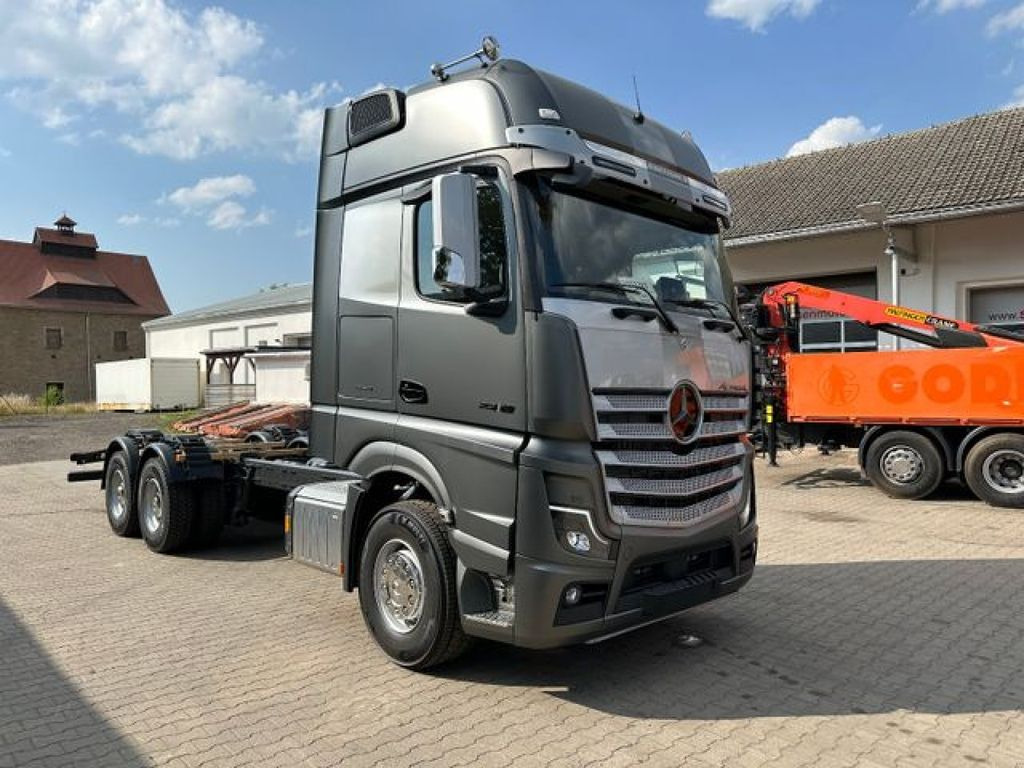 New Cab chassis truck Mercedes-Benz  Actros2663*EDITION 3*Giga*Ret*Vollluft*NEU: picture 3