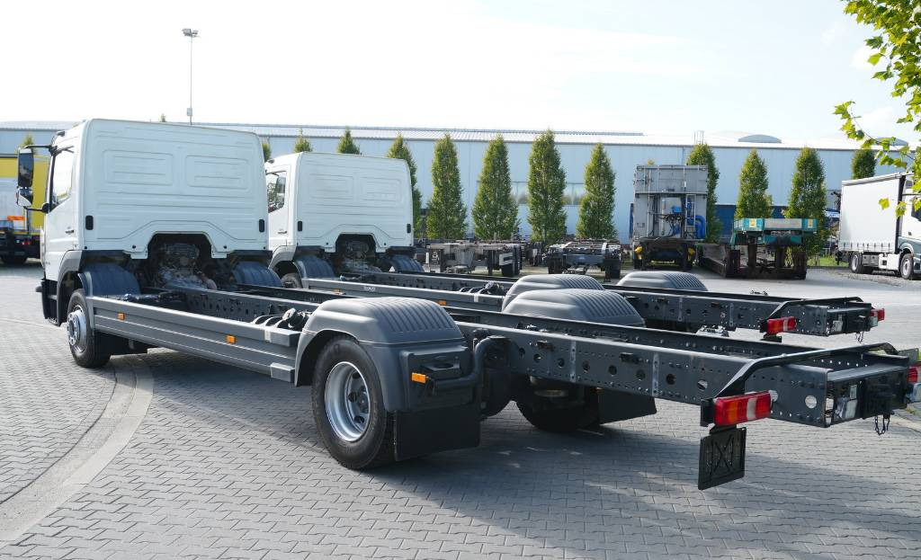 Cab chassis truck Mercedes-Benz Atego 1530 L 4×2 E6 chassis / length 7.4 m / 6 pcs: picture 3