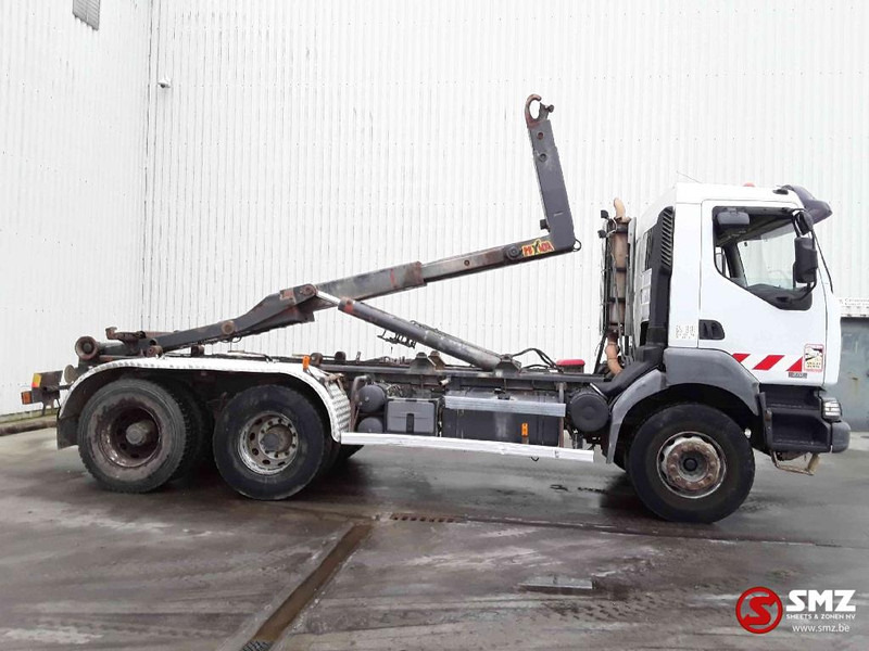 Hook lift truck Renault Kerax 380: picture 5