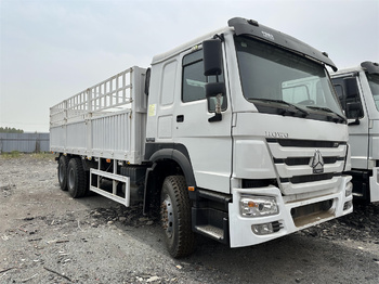 Livestock truck for transportation of animals SINOTRUK HOWO 371: picture 1