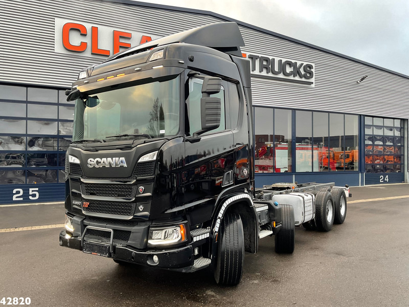 Lease a Scania R 650 8x4 V8 Euro 6 Retarder Chassis cabine Scania R 650 8x4 V8 Euro 6 Retarder Chassis cabine: picture 1