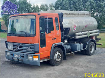 Tank truck VOLVO FL6