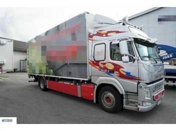 Box truck Volvo FM330: picture 1