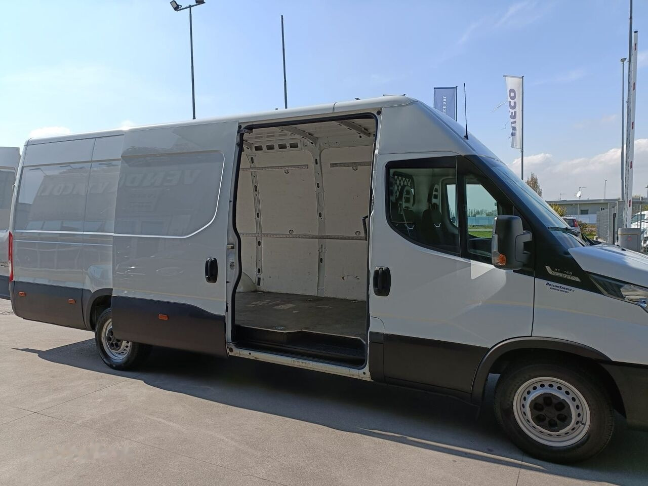 Panel van IVECO DAILY 35S16: picture 6