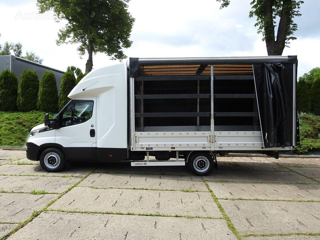Lease a IVECO Daily 35S18 Curtain side IVECO Daily 35S18 Curtain side: picture 5