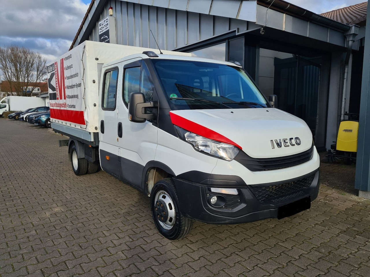 Lease a IVECO Daily 35 C15 Doka Curtain side IVECO Daily 35 C15 Doka Curtain side: picture 2