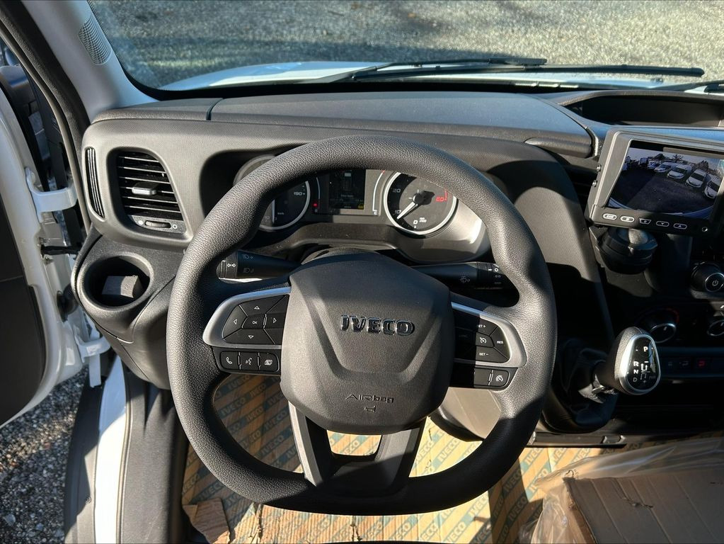 Lease a Iveco Daily Koffer 35S14H EA8 115 kW (156 PS), Auto...  Iveco Daily Koffer 35S14H EA8 115 kW (156 PS), Auto...: picture 15