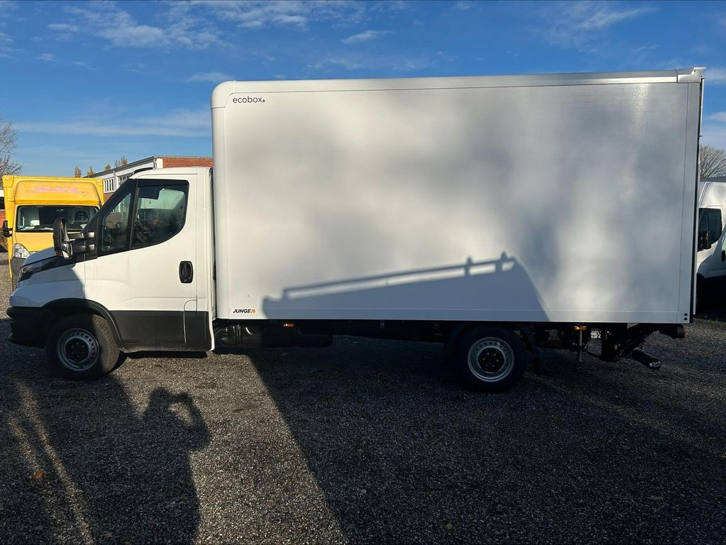 Lease a Iveco Daily Koffer 35S14H EA8 115 kW (156 PS), Auto...  Iveco Daily Koffer 35S14H EA8 115 kW (156 PS), Auto...: picture 4