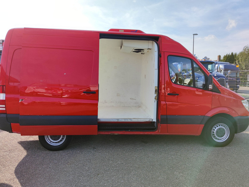 Refrigerated van Mercedes-Benz Sprinter 310CDI - Automatic - Cool / Freeze Transport - Carrier (A120): picture 11