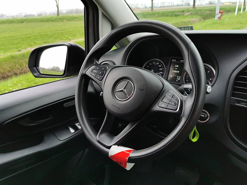 Small van Mercedes-Benz Vito 114 l2 airco automaat!: picture 11