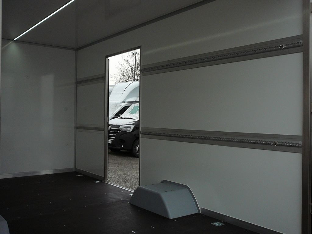 New Box van Renault Master Koffer Extra Tief: picture 12