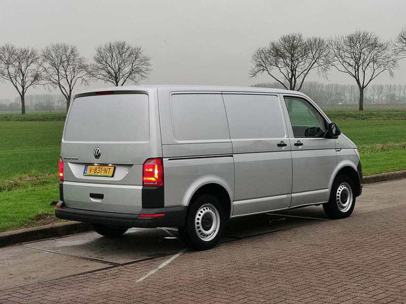 Lease a Volkswagen Transporter 2.0 TDI l1h1 airco 102pk nap Volkswagen Transporter 2.0 TDI l1h1 airco 102pk nap: picture 3
